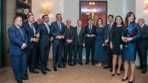 García-Page resalta el papel fundamental de la Bodega y Almazara ‘Virgen de las Viñas’ como motor de desarrollo para la región.