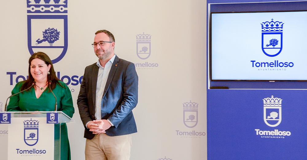 Inés Losa Revela la Nueva Imagen Institucional del Ayuntamiento de Tomelloso, Representando una Mezcla Virtuosa de Tradición e Innovación