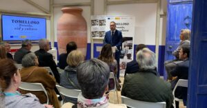 Presentación de la gama turística, comercial y empresarial de la localidad en la Oficina de Promoción Turística de Castilla-La Mancha en Madrid