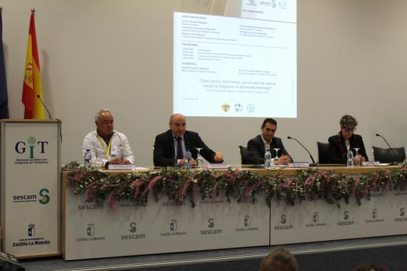 Sancho Panza habla sobre hábitos saludables y diabetes en el Hospital General de Tomelloso
