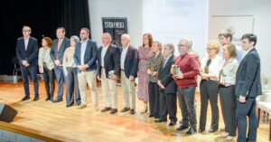 Javier Navarro Destaca la Importancia del Trabajo, Objetivos, Personas y Resultados en Acto Significativo