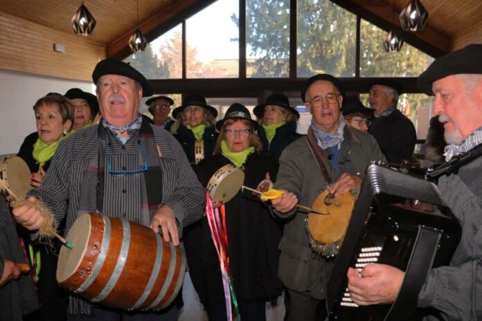 Tamajón se llena de amistad y folklore en su VII Certamen de Villancicos