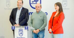 Anuncian la XVIII Edición de los Premios Bombo en Conferencia Matutina en el Consistorio