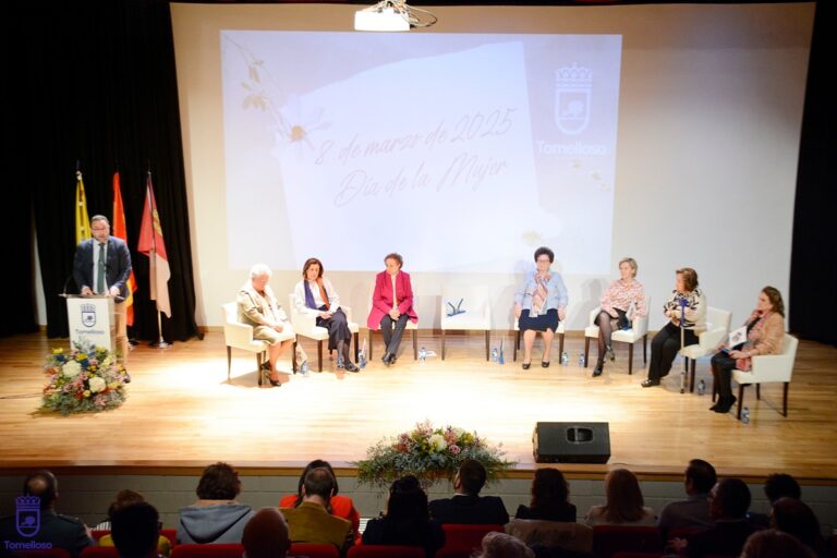 Ayuntamiento de Tomelloso Actualiza Álbum de Acto Institucional Terreras 2025 con 19 Nuevas Fotos