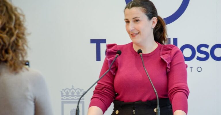 Concejala Socialista, Alba Ramírez, Expresa Firme Oposición a la Cancelación del Desfile Infantil de Carnaval