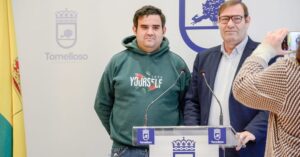 Concejero Jesús Lara y Presidente de la Asociación de Vecinos, Antonio Ligero, Lanzan Nuevo Concurso en el Barrio de Maternidad