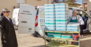 El Ayuntamiento de Tomelloso incorpora dos nuevos vehículos a su Programa de Comida sobre Ruedas para optimizar el servicio