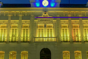 El Ayuntamiento de Tomelloso se viste de amarillo por el Día Mundial de la Endometriosis este 14 de marzo