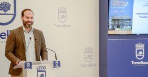 Presentación de la XLVI Carrera Popular por el Concejal de Deporte, Benjamín de Sebastián: Evento Deportivo Anual Programado para el 6 de Abril