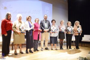 Tomelloso reconoce a las trabajadoras del IES 'Eladio Cabañero' por su "esfuerzo, dedicación y pasión"