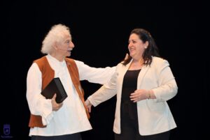Clausura de la 32ª Edición de la Muestra Local de Teatro Aficionado ‘José María Arcos’ por la Concejalía de Cultura bajo la dirección de Inés Losa