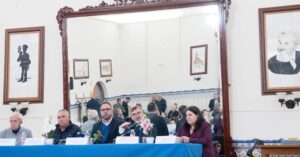 Martes de Arte en Tomelloso: IV Concurso de Dibujo en el Salón de los Espejos del Casino