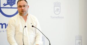 Belén López Montero, Galardonada con la Distinción ‘Tomellosero Ausente 2025’ Anuncia el Alcalde Javier Navarro