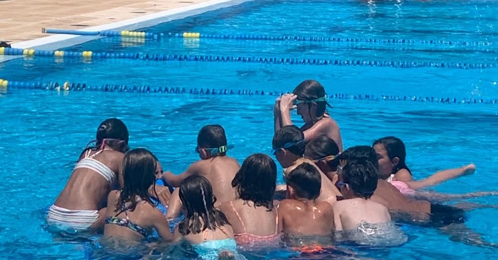 Depor-Tea y Nadadiverso promueven la inclusión activa de menores con Trastorno del Espectro Autista y necesidades especiales en deportes