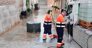 Inicio del Plan Intensivo de Limpieza en Zonas Peatonales por la Concejalía de Medio Ambiente de Tomelloso