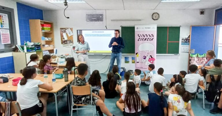 Interacciones entre Plantas, Patógenos e Insectos: Una Mirada Profunda Sobre Por Qué Enferman los Cultivos con la Científica Aránzazu