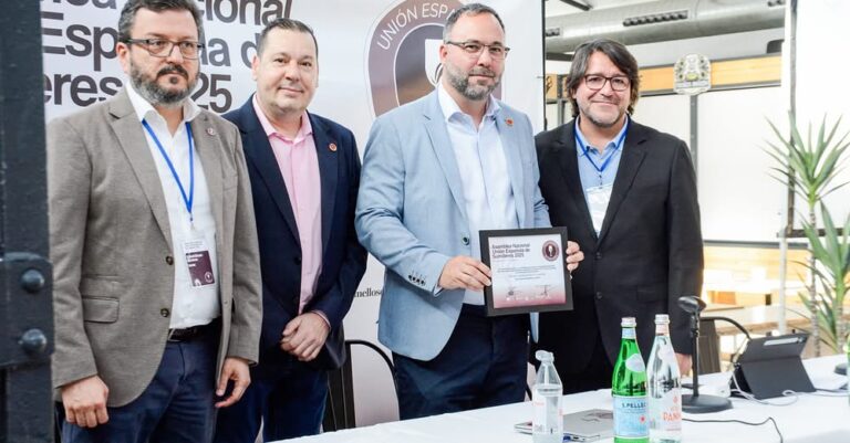 Tomelloso se convierte en el epicentro del sector vitivinícola nacional durante la Asamblea de la Unión Española en su Mercado de Abastos