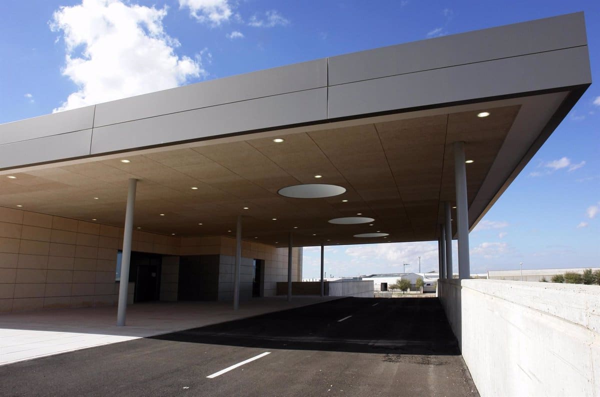 Trasladan al hospital a 3 jóvenes implicados en una agresión en Tomelloso, uno de ellos herido por arma blanca