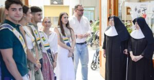 El Alcalde de Tomelloso, Javier Navarro, Acompañado por Concejalías, Visita Residencia de Mayores San Víctor