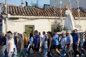 El Ayuntamiento de Tomelloso comparte 25 fotos inéditas del traslado de la Virgen de las Viñas