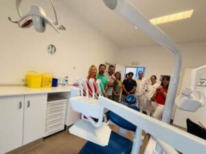 El Gobierno de Castilla-La Mancha comienza la actualización de sillones en las Unidades de Salud Bucodental de Atención Primaria.