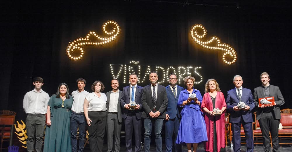 Impresionante Ceremonia de Entrega de las Distinciones Viñadores 2025 en el Teatro Municipal Marcelo Grande de Tomelloso
