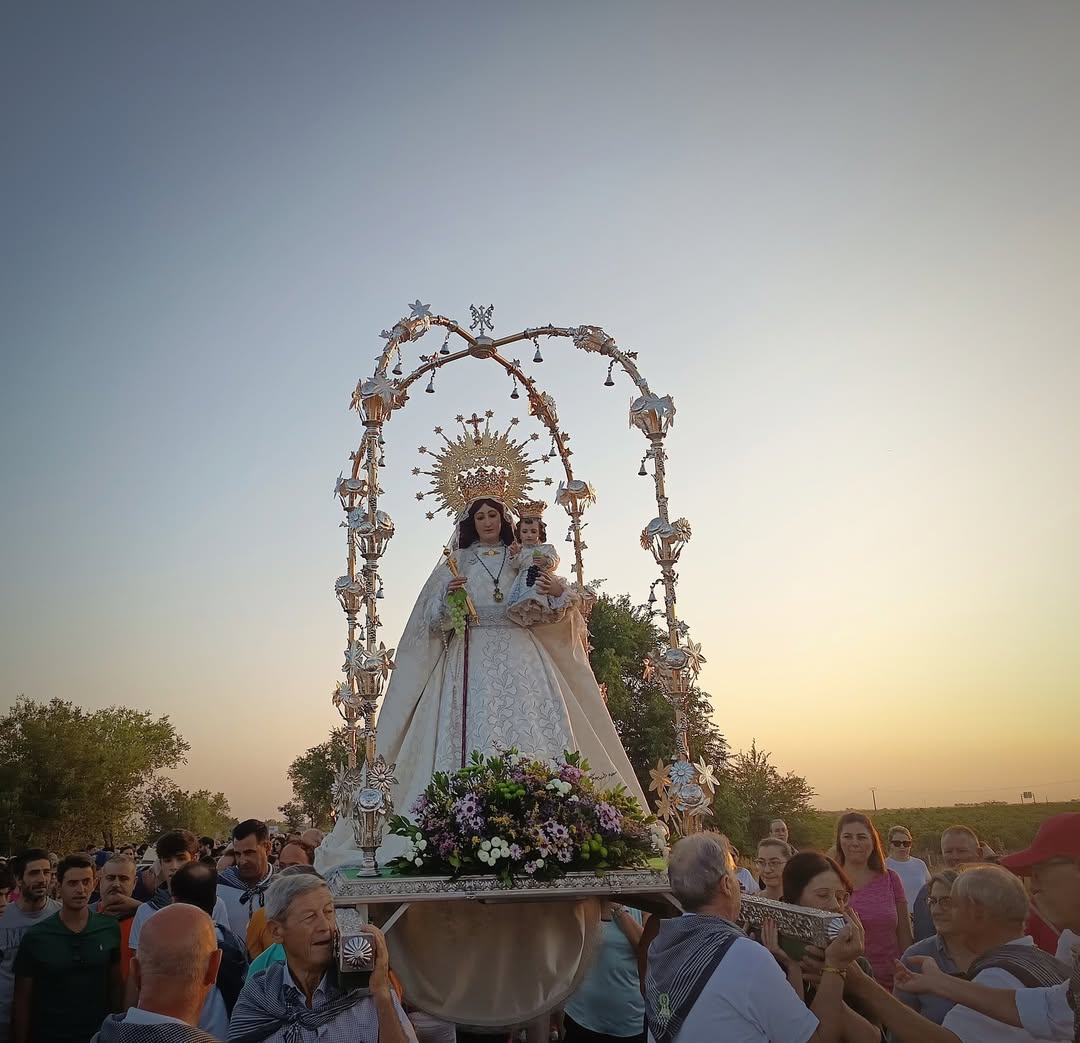 Un Día de Devoción y Patrimonio: El Retorno de la Virgen de las Viñas a Tomelloso