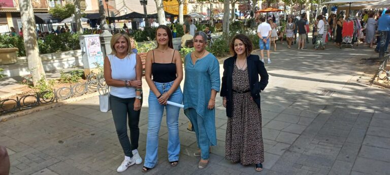 El Mercadillo de Final de Temporada Animará el Paseo de las Moreras: Moda y Más en Cincuenta Comercios y Asociaciones Participantes