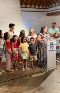 Inés Losa inaugura la exposición ‘Luz y Color de Aurora Sahuquillo’ en la Posada de los Portales, abierta al público hasta el 14 de septiembre