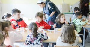 Inicio del Año Escolar 2025-26 en Tomelloso: Una Innovadora Actualización en el Servicio de Transporte para Comedores