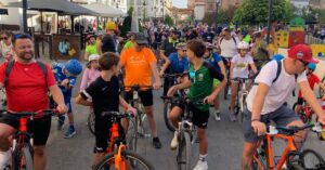 Tomelloso Celebra el Día de la Bici con un Evento Familiar de Pedaleo por sus Coloridas Calles
