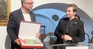 Celebración del 450 Aniversario de la Parroquia de la Asunción: Exhibición del Patrimonio Religioso en la Posada de los Portales