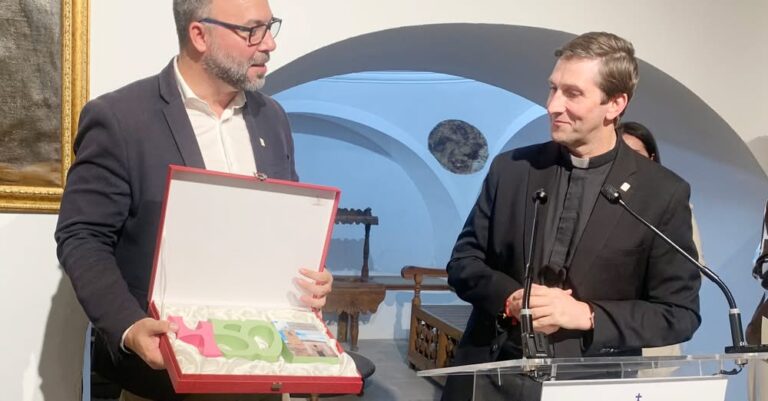 Celebración del 450 Aniversario de la Parroquia de la Asunción: Exhibición del Patrimonio Religioso en la Posada de los Portales Celebración del 450 Aniversario de la Parroquia de la Asunción: Exhibición del Patrimonio Religioso en la Posada de los Portales