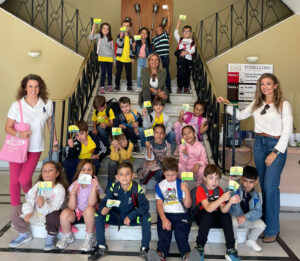 Estudiantes de Primaria del Colegio San Isidro de Tomelloso Exploran el Ayuntamiento para Ampliar sus Conocimientos