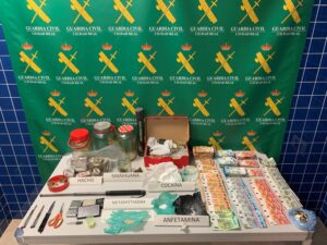 La Guardia Civil descubre un delito de tráfico de drogas en una vivienda de Tomelloso tras un incendio en el edificio