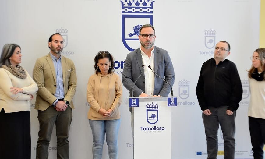 El Alcalde Reconoce el Notable Esfuerzo de TEACompaño y Fundación Kirira como Recipientes de la Donación Solidaria de la 10k