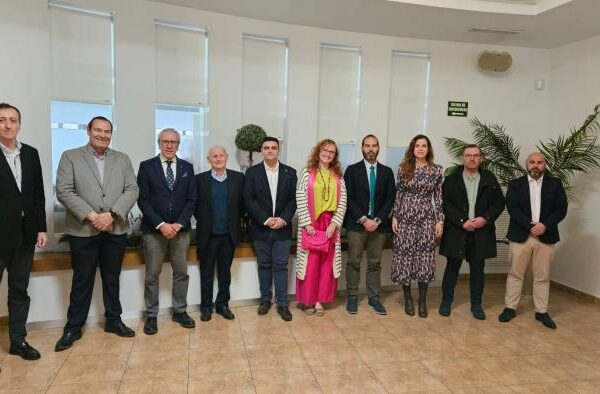 El Gobierno de Castilla-La Mancha renueva su compromiso con el sector vitivinícola regional en Europa y la protección de sus intereses.