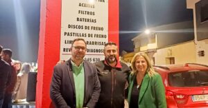 Inauguración de Olmedo Powerr Neumáticos: un nuevo taller de mecánica rápida promovido por el empresario Anton, celebrada por el Ayuntamiento