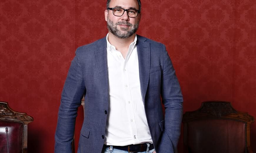 Opiniones del Alcalde de Tomelloso, Javier Navarro, en el Día Internacional de la Eliminación de la Violencia contra la Mujer: Un Compromiso Indispensable