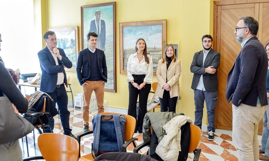 Recepción a Periodistas Especializados en Turismo en la Sala Francisco Carretero del Ayuntamiento