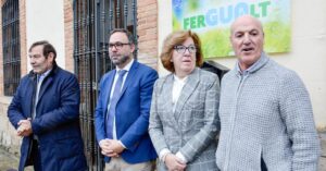 Alcalde Javier Navarro Destaca Modernización en Inauguración de la Nueva Sede FERGUALT en Tomelloso