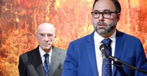 Alcalde de Tomelloso Destaca la Sensibilidad Cooperativa Durante la Inauguración del Certamen Cultural de Virgen de las Viñas