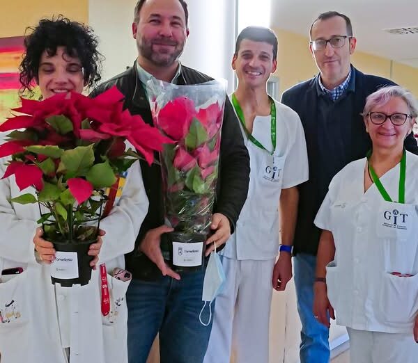 Alcalde y Concejal Antonio Calvo Celebran las Fiestas Navideñas con Pacientes del Hospital de Tomelloso