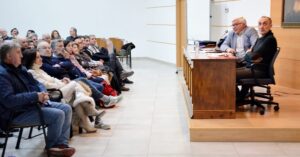 Explorando la Historia y Legado Espiritual y Artístico de las Capillas: Revelaciones de la Conferencia en el Centro Parroquial