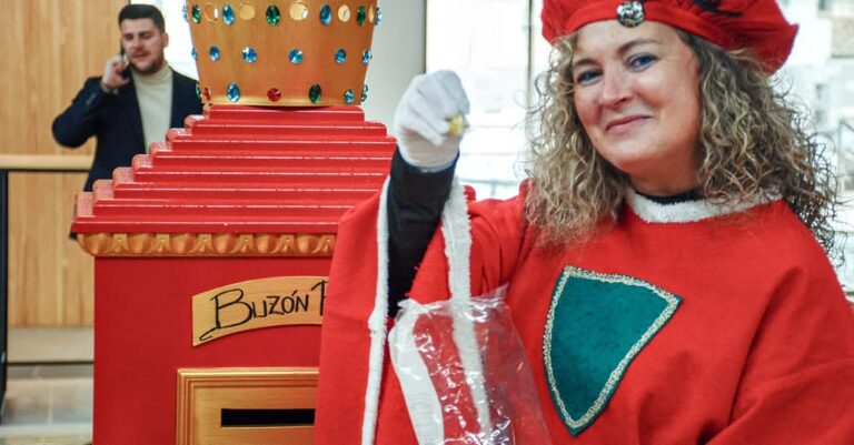 Ilusión Navideña Inunda las Calles de Tomelloso desde el 18 de Diciembre: Una Mágica Recogida para los Niños Locales