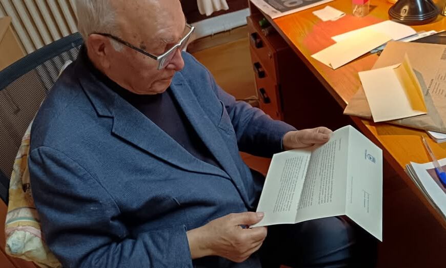 Alcalde Javier Navarro celebra el 90 cumpleaños de Valentín Arteaga, transmitiendo el afecto y buenos deseos de toda la ciudad