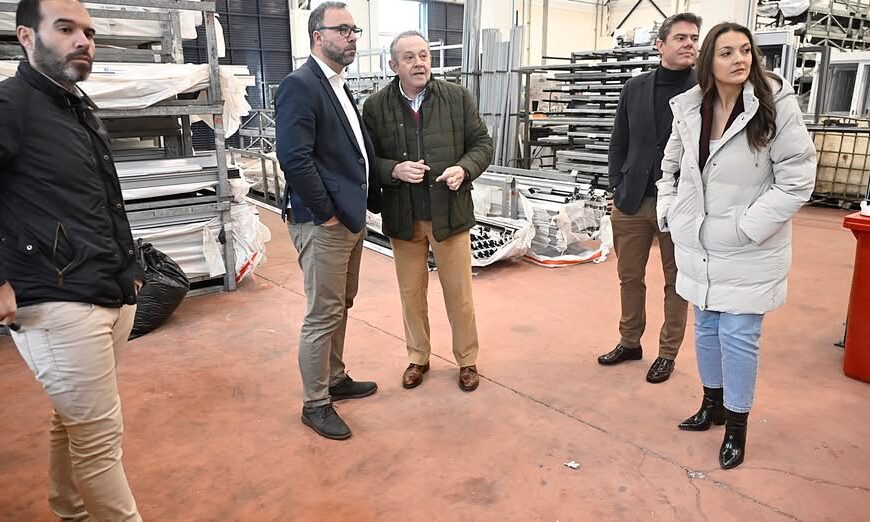 El Alcalde Javier Navarro Realiza Visita Institucional a la Prestigiosa Empresa SOMAN PVC
