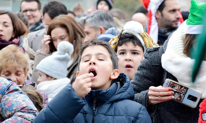Festival de Teatro, Música y Humor para Familias Engalana la Plaza de España Gracias a la Concejalía