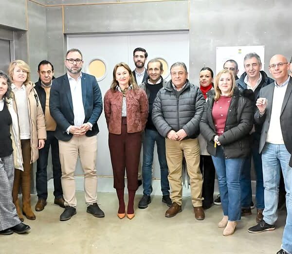 Inauguración de la Nueva Pista de Conductores: Alcalde Entrega las Llaves a las Autoescuelas Cercanas a la Avenida Juan Carlos I