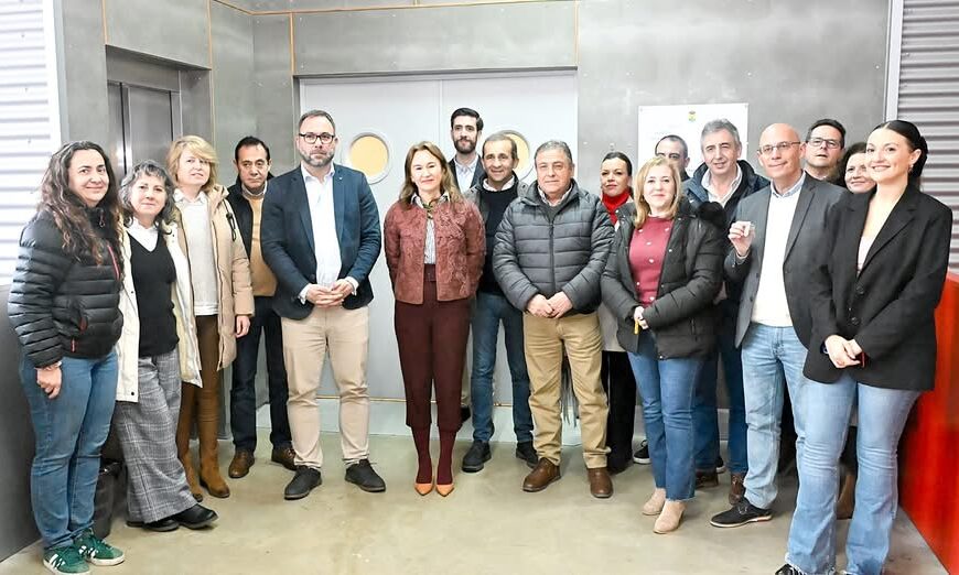 Inauguración de la Nueva Pista de Conductores: Alcalde Entrega las Llaves a las Autoescuelas Cercanas a la Avenida Juan Carlos I